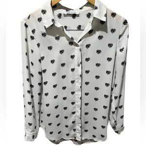 Rose + Olive Women’s White Button Up Long Sleeve Top Blouse with Hearts Size M